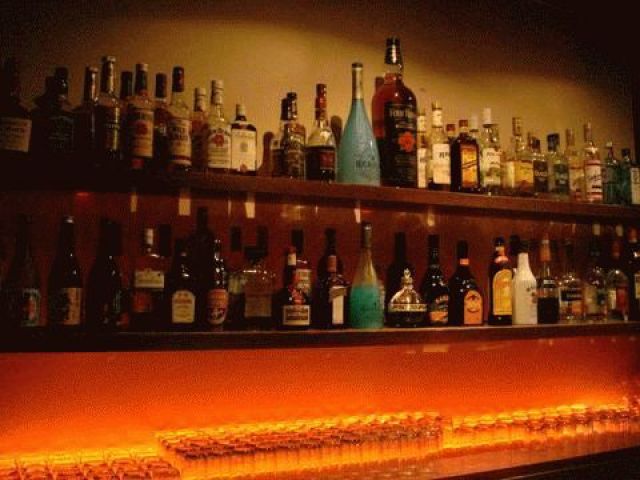FREE DRINK NIGHT