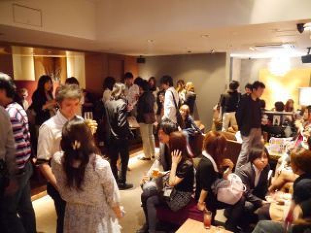 2/9(土) 六本木一丁目 美空間ラウンジでシャンデリアナイト☆Gaitomo国際交流パーティー
