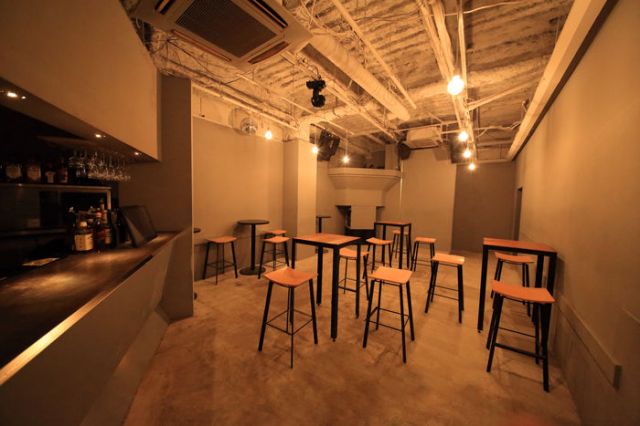 BAR -ENTRANCE FREE