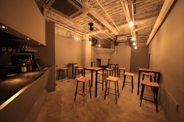 BAR -ENTRANCE FREE
