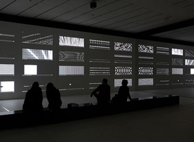 Carsten Nicolaiの個展が開催