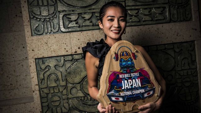 「DJ RINA」 
新しいことに挑戦するDJのためのプラットフォーム
Red Bull 3Styleを制した新女王
