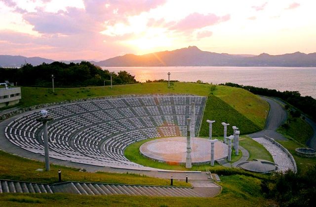 さぬき市野外音楽広場テアトロン